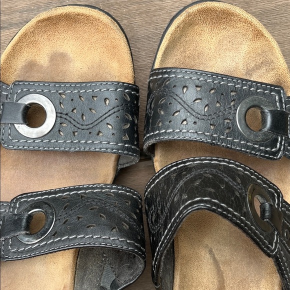 Y2K Clarks Collection Casual Black Wedge Sandal with Stitching Detail - Size 7 - Picture 12 of 15